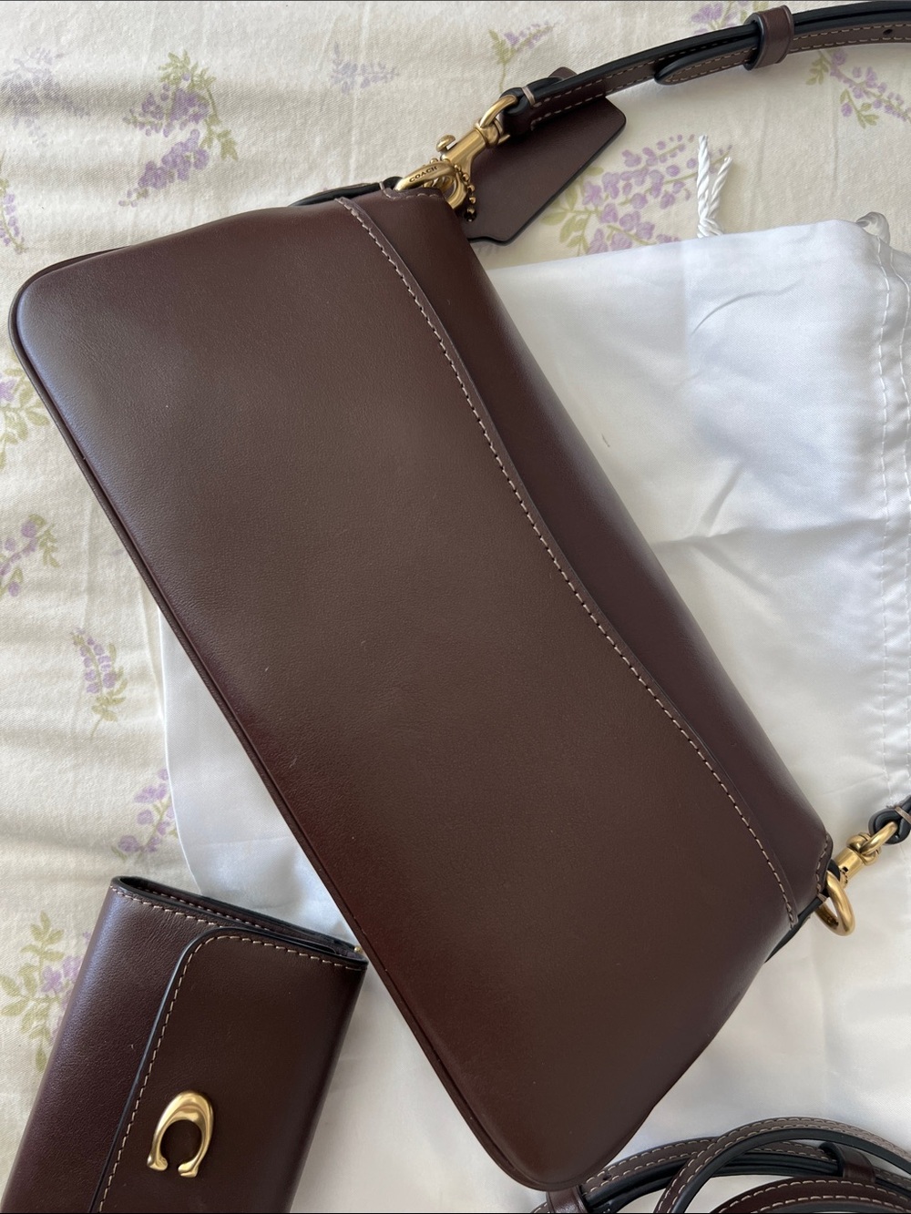 Coach Jet Bag Dark Brown Leather Shoulder Brass Hardware with Matching Wallet - Picture 3 of 9